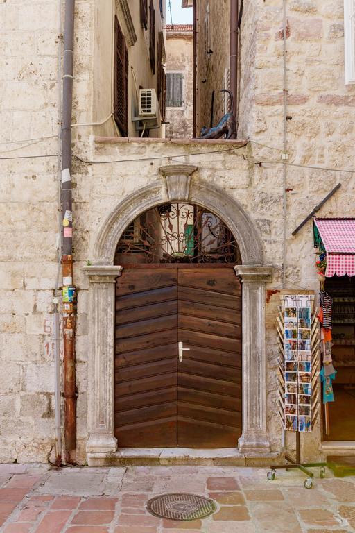Old Town Museum Square Apartment Kotor Ngoại thất bức ảnh