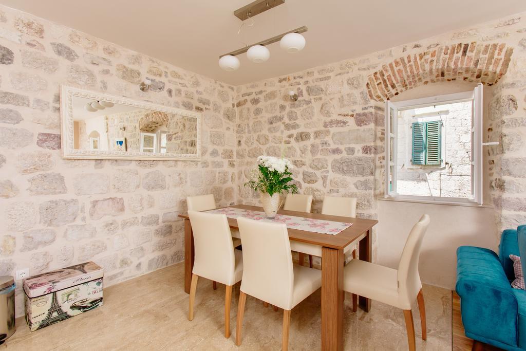 Old Town Museum Square Apartment Kotor Ngoại thất bức ảnh